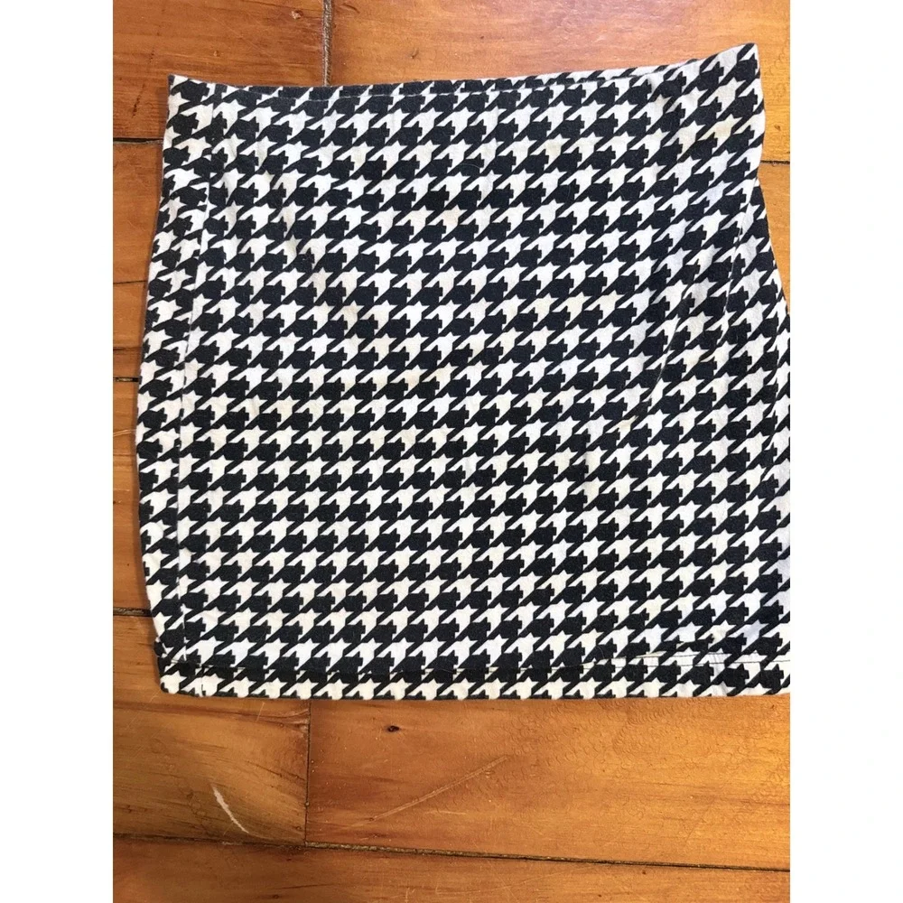 Forever 21 Houndstooth Mini Skirt Womens Small Black White Stretch Bodycon‎